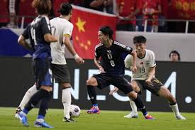 事中亮相